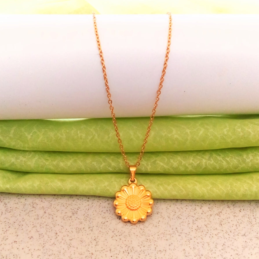 Carnation Necklace