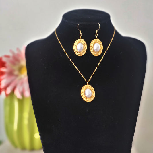 Antique Pearl Set