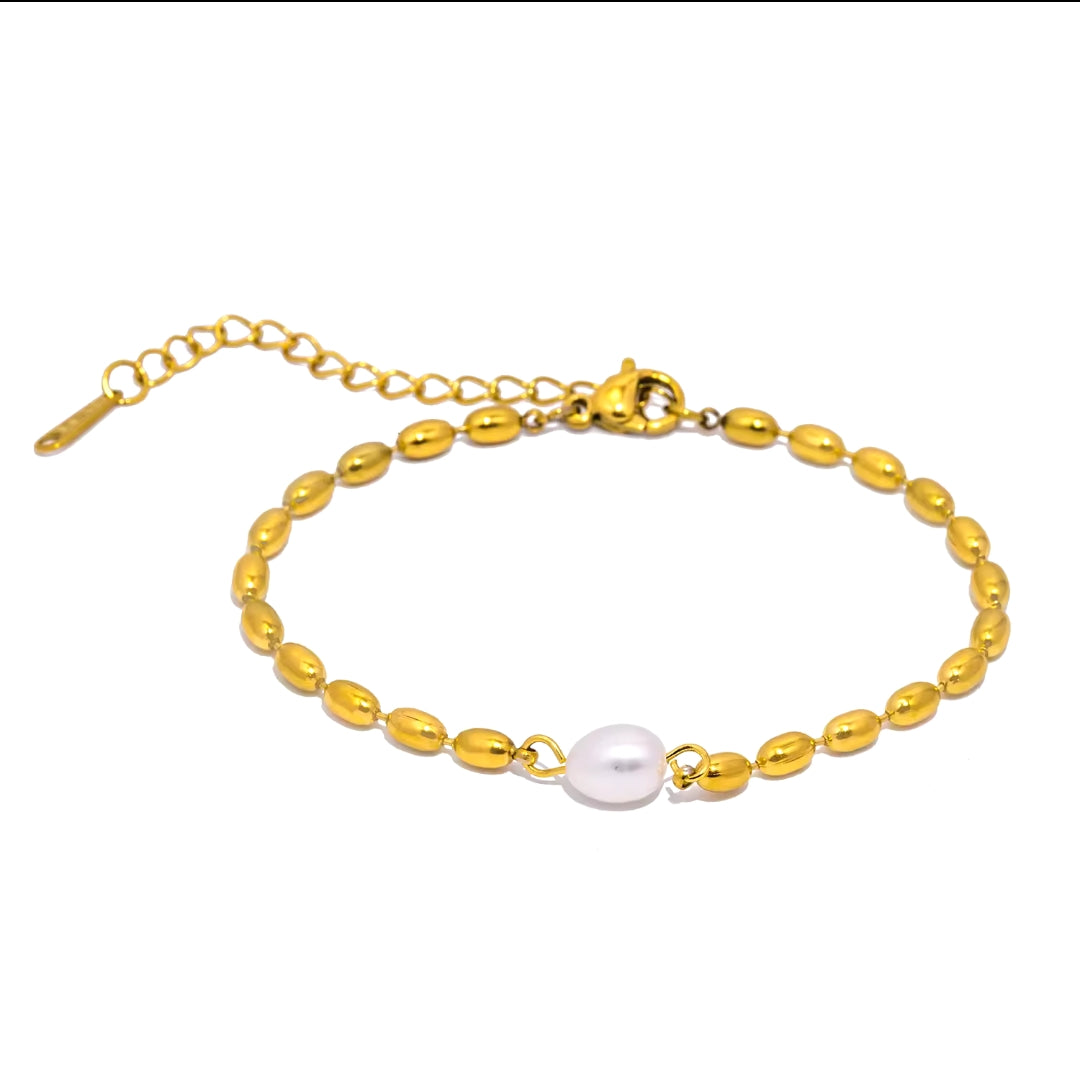 Lustre Pearl Necklace