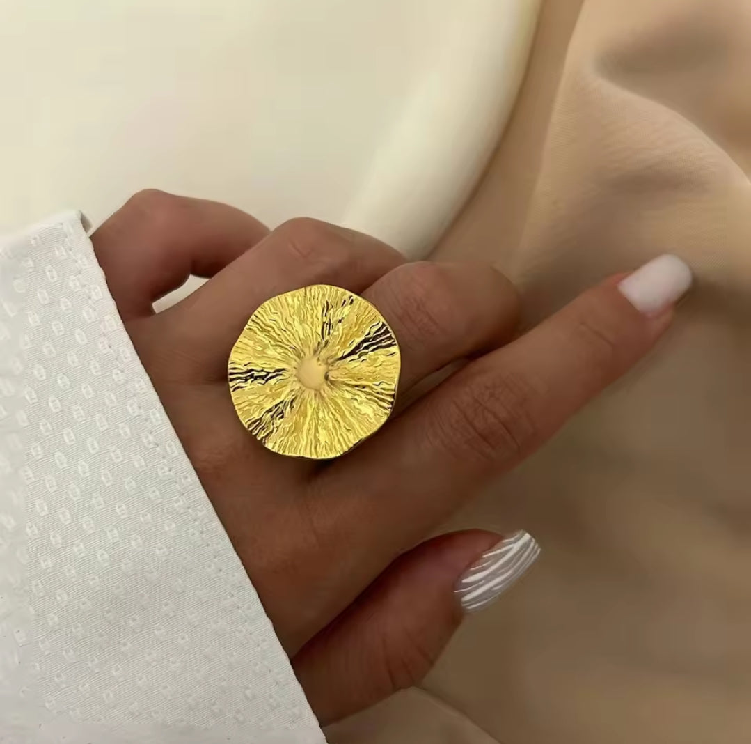 Diva Cocktail Ring