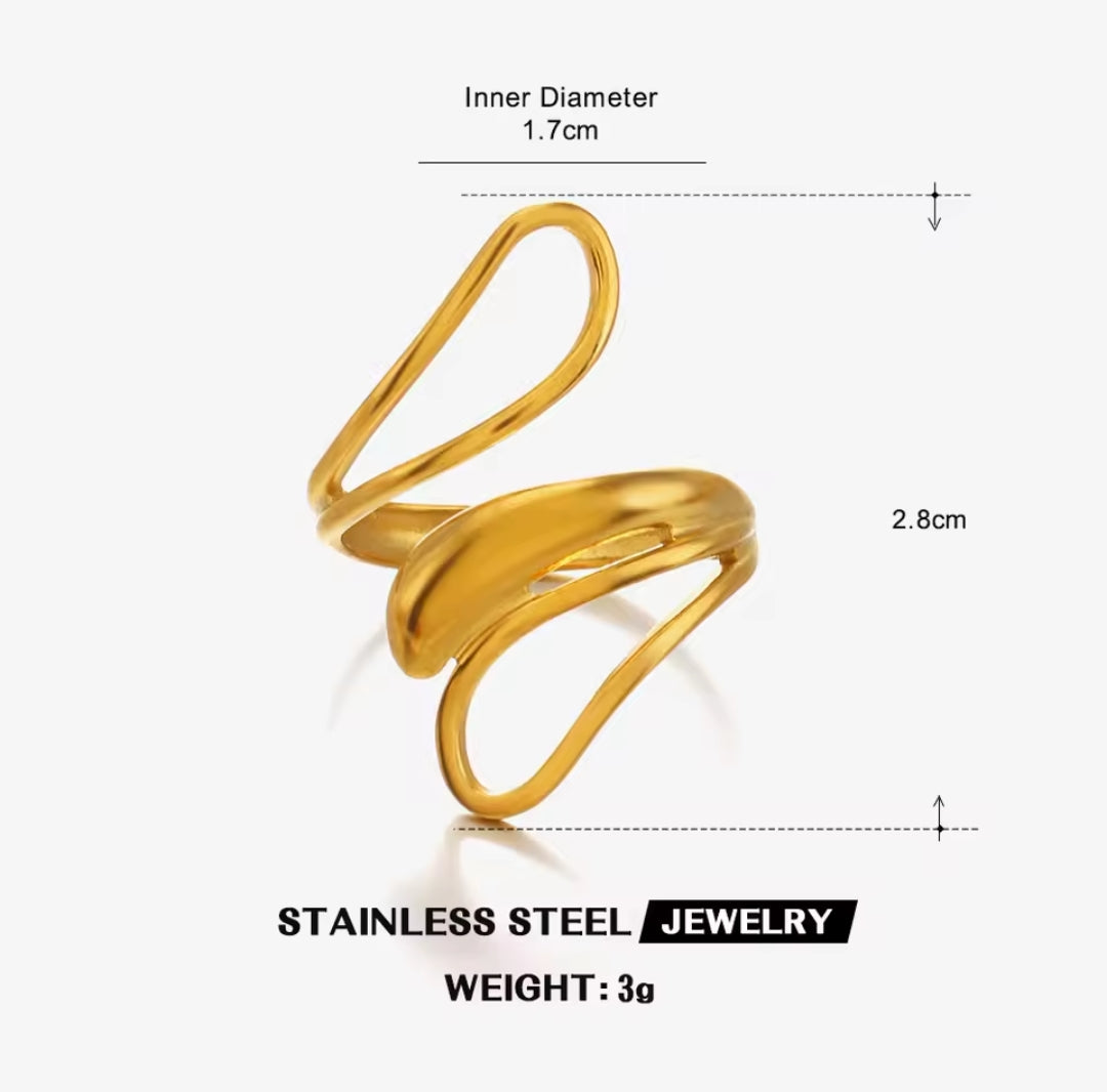 Desirè Cocktail Ring