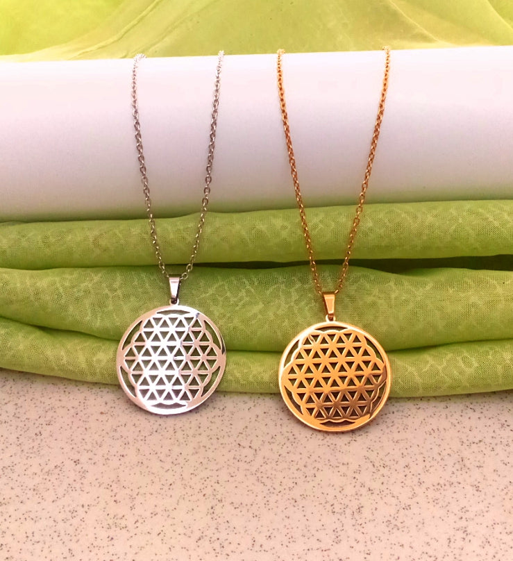 Abstract circle necklace