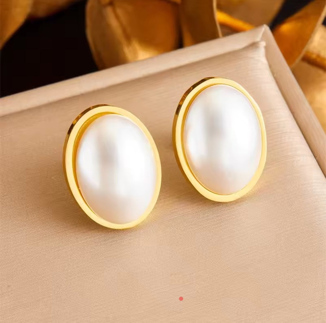 Corner Office Earrings