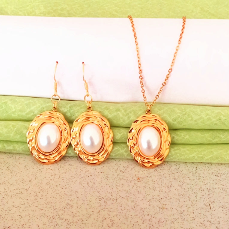 Antique Pearl Necklace