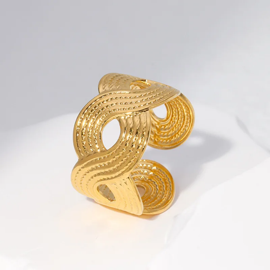 Knots Cocktail Ring