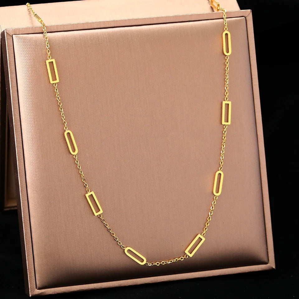 Geo Oval Necklace