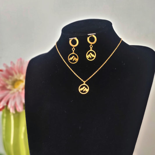 Mount Necklace Set