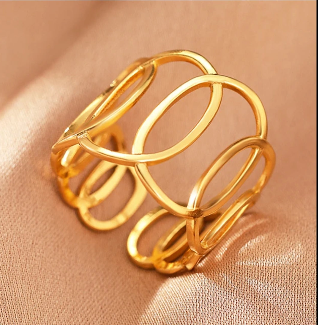 Chic Cocktail Ring