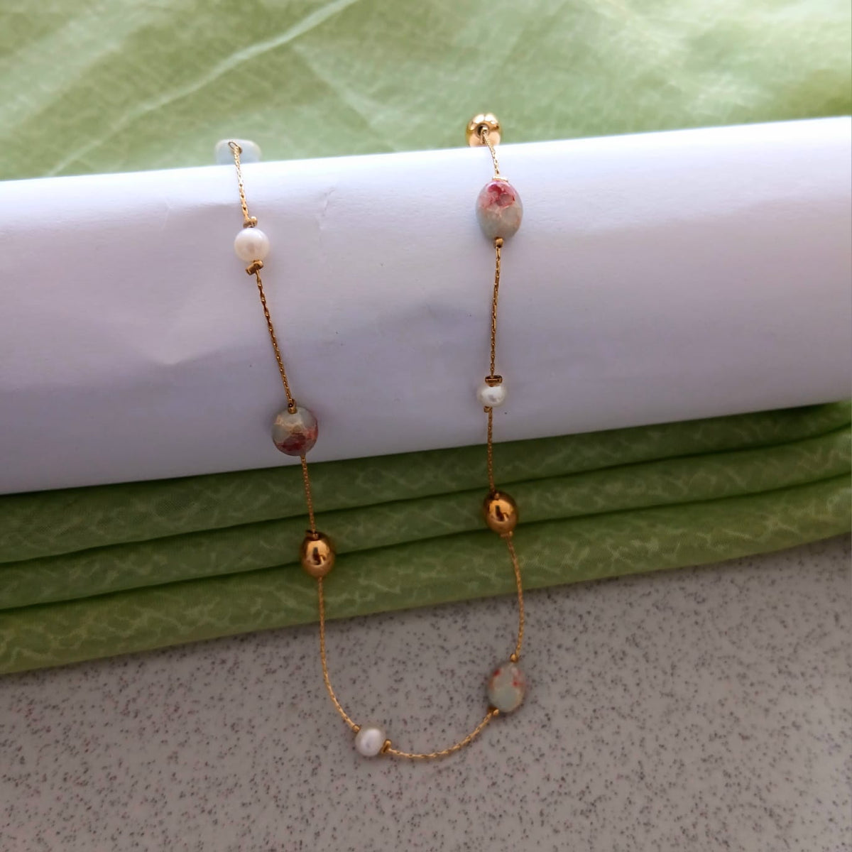 Chic Gems Necklace