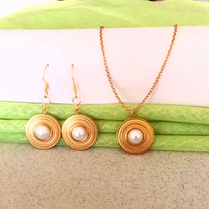 Haven Pearl Necklace