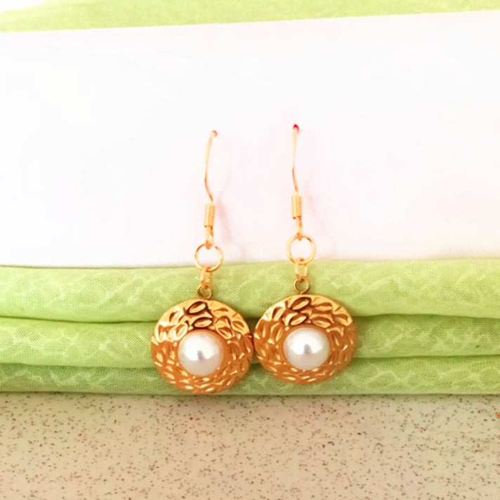 Pearl Regal Necklace
